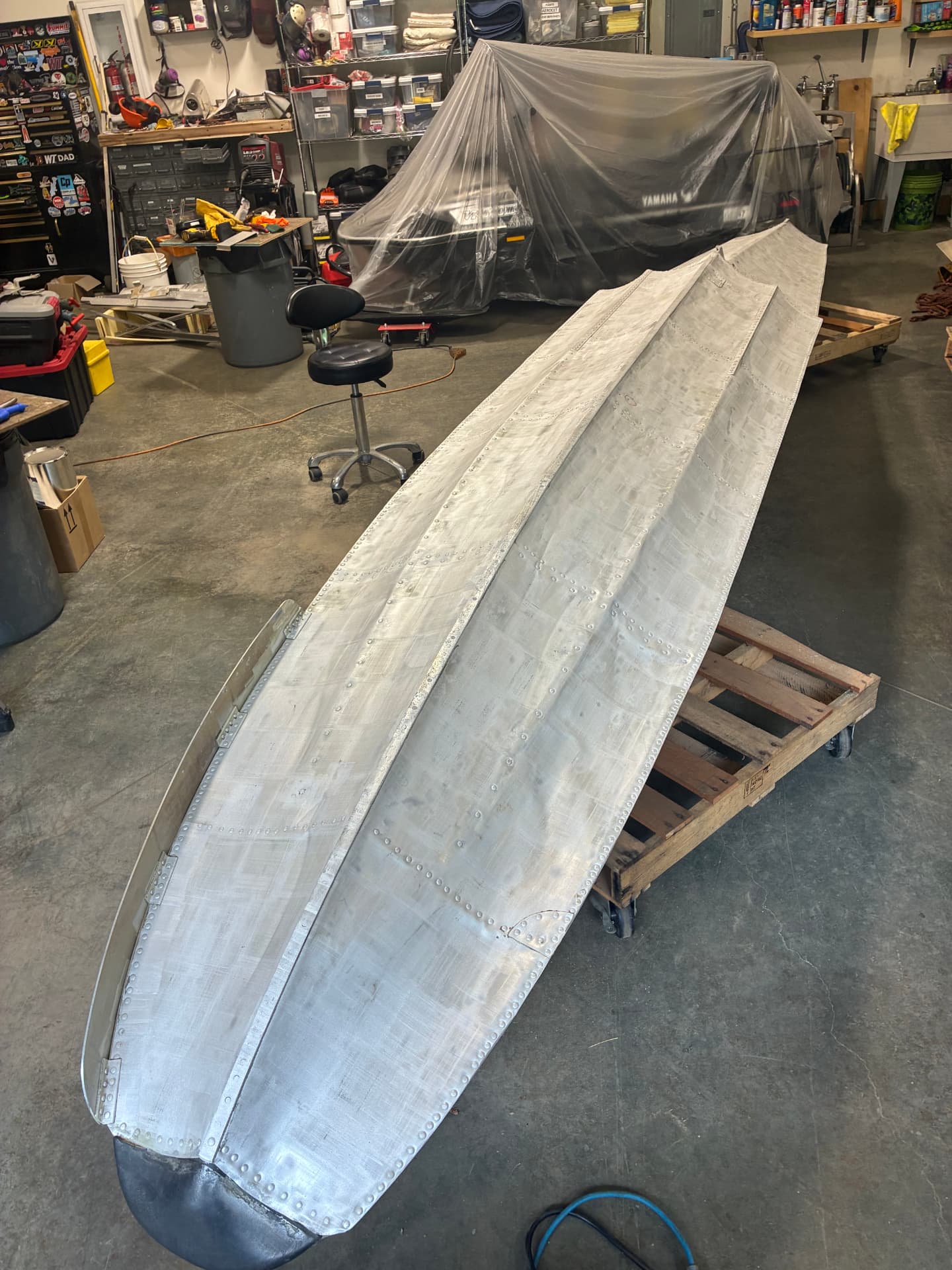Aluminum aircraft float before and after laser cleaning